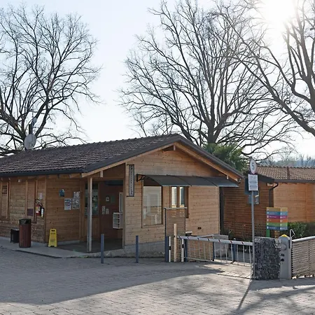 Dkamping Village