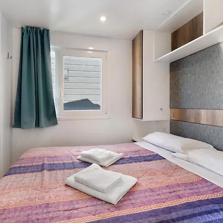 Dkamping Village Holiday home Ispra