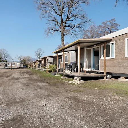 Dkamping Village إيسبرا