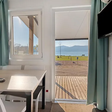 بيت للعطل Dkamping Village إيسبرا